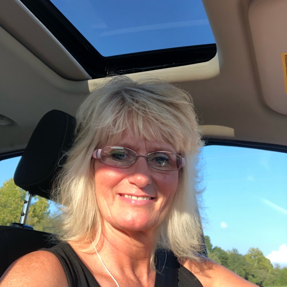 Meet your Posher, Cynthia